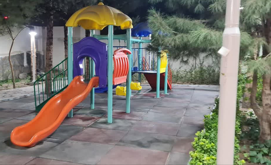 ایمن‌سازی ۳۴ بوستان در منطقه چهارشهرداری قم برای امنیت و رفاه کودکان